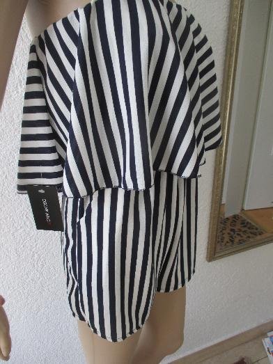 NEU mit ETIKETT * Maritim * Navy * Marine * Sailor * Style * Streifen * Volant * Kurz * Short * Off Shoulder * Schulterfrei * Bustier * Einteiler * Anzug * Overall * Jumpsuit 