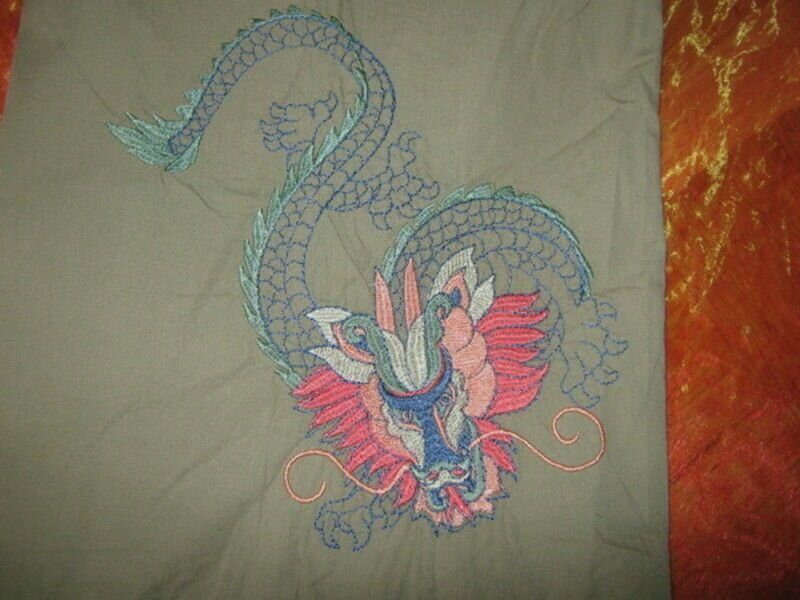NEU * Exklusive * ausgefallen * Asia * Drachen- Stickerei * 7/8 * Dreiviertel * Cargo- Hose ''ROSNER'' Gr. 34- 36/ XS- S * khaki * bunt *