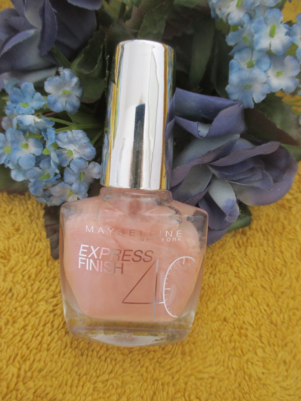  NEU nicht benutzt * Maybelline New York Make-Up Nailpolish Express Finish Nagellack 405 Pearly Pastel/Ultra schnelltrocknender Farblack in zartem Altrosa * 10 ml *