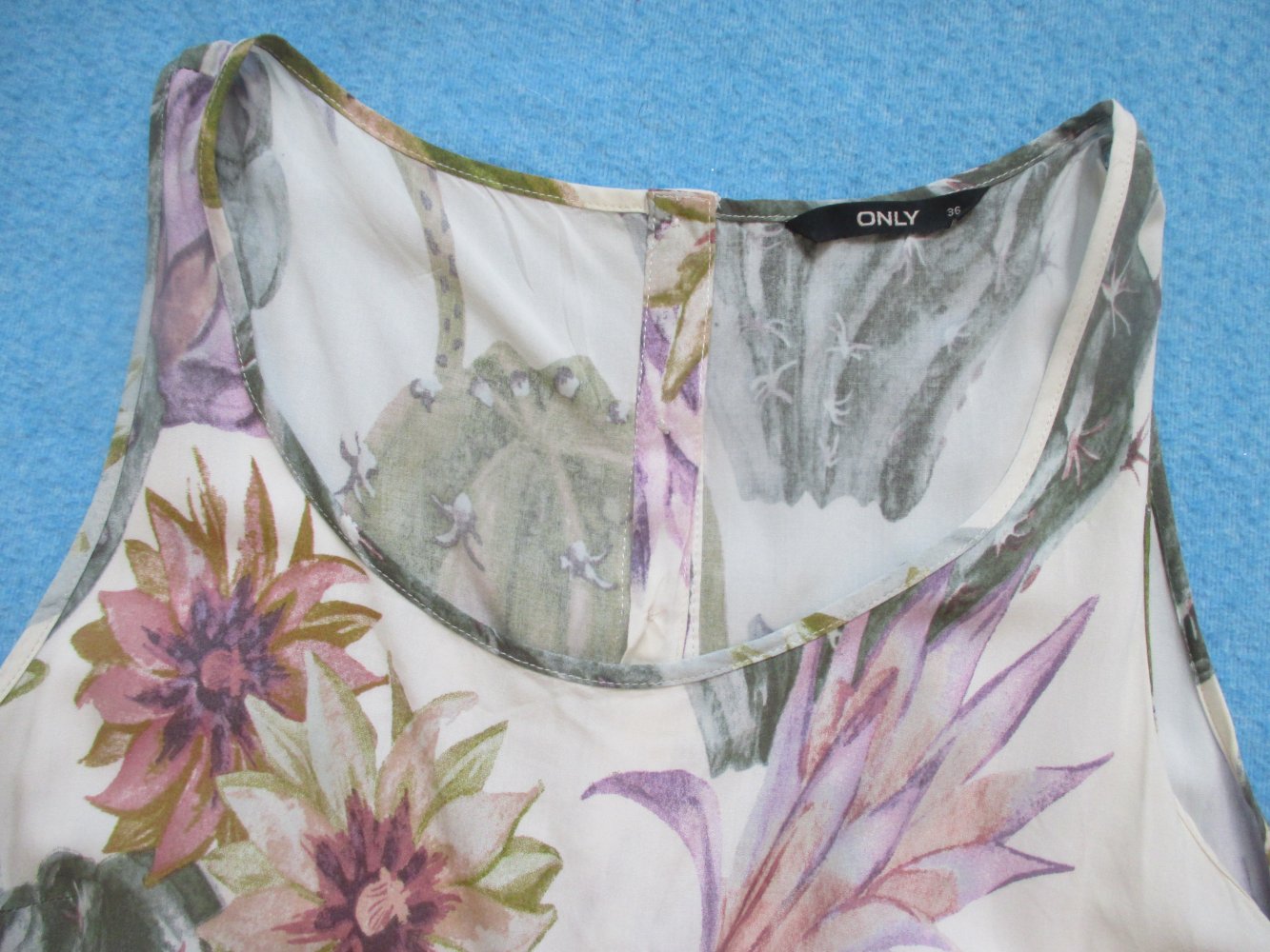 NEU * Blumen * Blüten * Kakteen * Kaktus * Flower- Power * Träger * Jumpsuit * Einteiler * Overall 