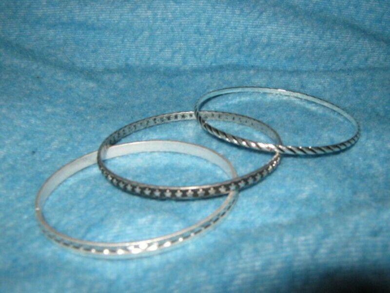 NEU * Edel * modern * Original VINTAGE * SET * 3-teilig * Retro * Präge * Armbänder * Armreifen * Silber *