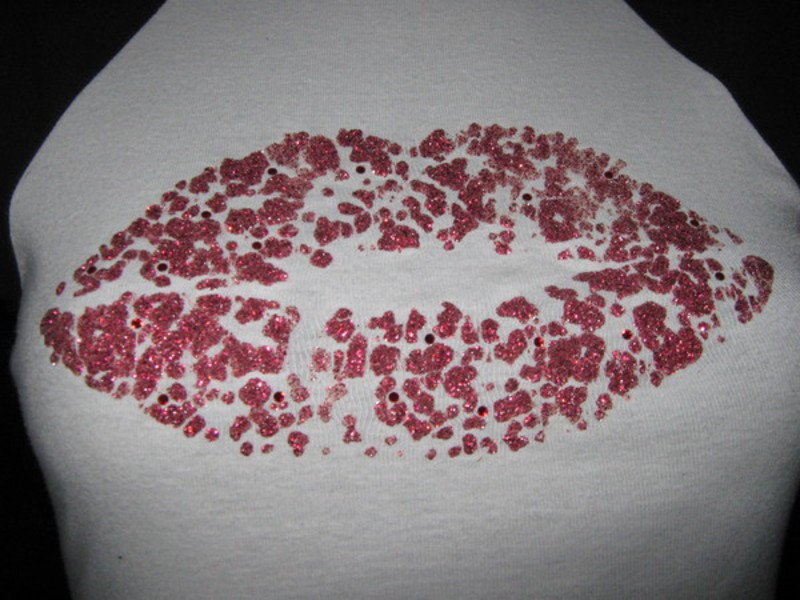 NEU * Sexy * ausgefallen * frech * Glitzer * Kussmund * Bodycon * T- Shirt 