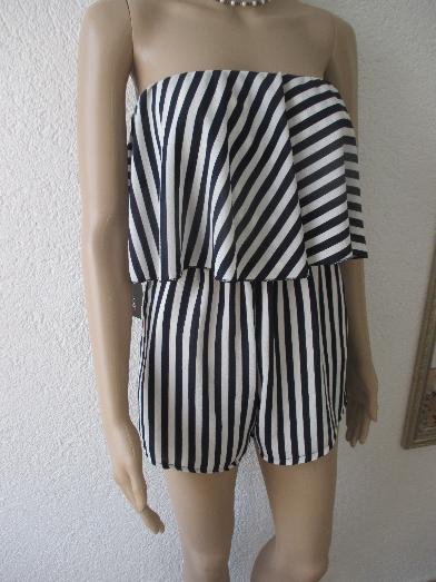 NEU mit ETIKETT * Maritim * Navy * Marine * Sailor * Style * Streifen * Volant * Kurz * Short * Off Shoulder * Schulterfrei * Bustier * Einteiler * Anzug * Overall * Jumpsuit 