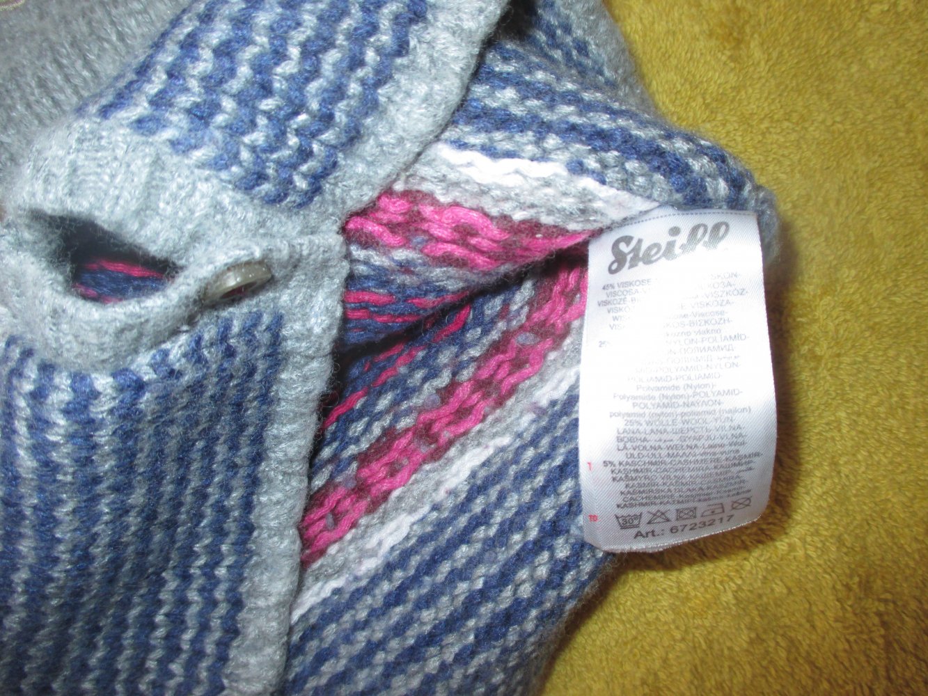 Niedlich * Baby * GIRL * Landhaus * Trachten * Kaschmir * Wolle * Fein- Grob- Strick * Strickjacke * Cardigan 