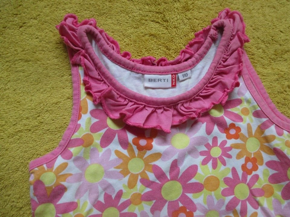 NEUw * Niedlich * Girls * Mädchen * Blumen * Blüten * Flower- Power * Kurzarm * Kleid 