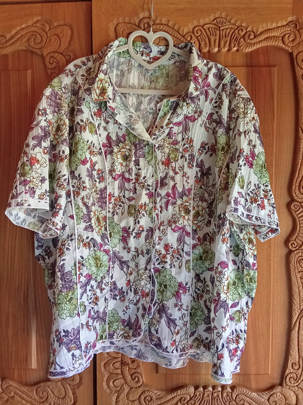 Bluse grün Blumen 