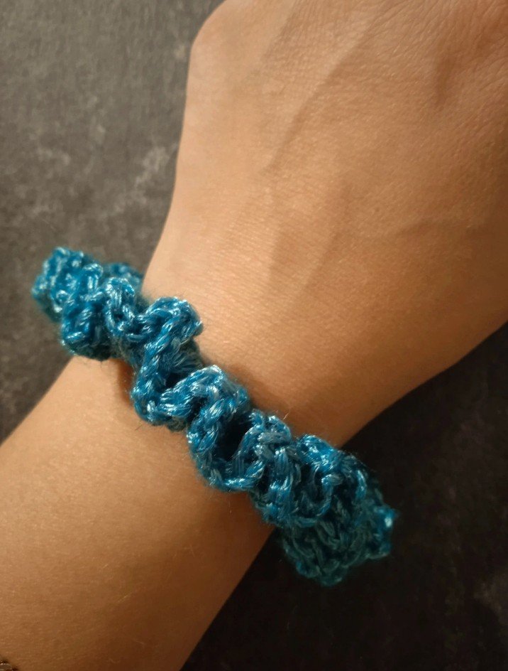 Scrunchie petrol
