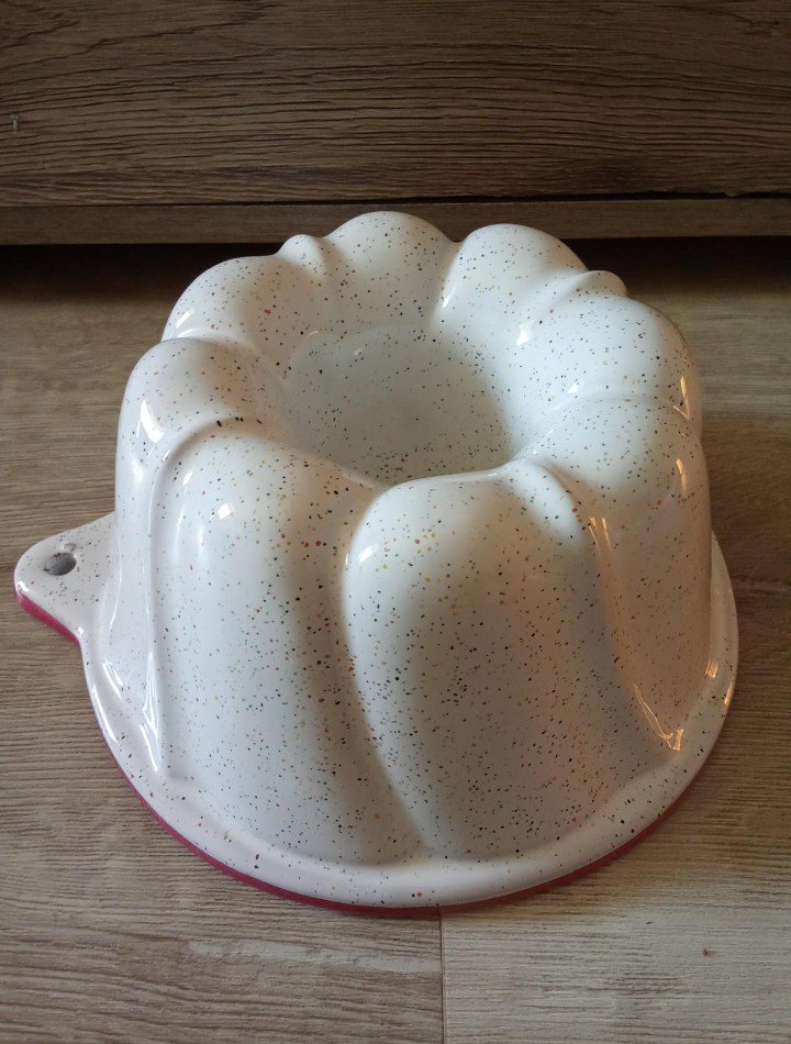 Kuchenform Gugelhupfform weiß Keramik Vintage 80's 