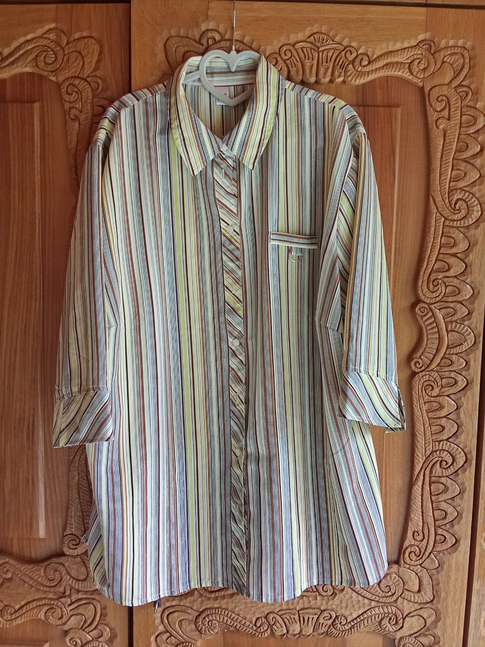 Bluse grün braun schwarz weiß gestreift 