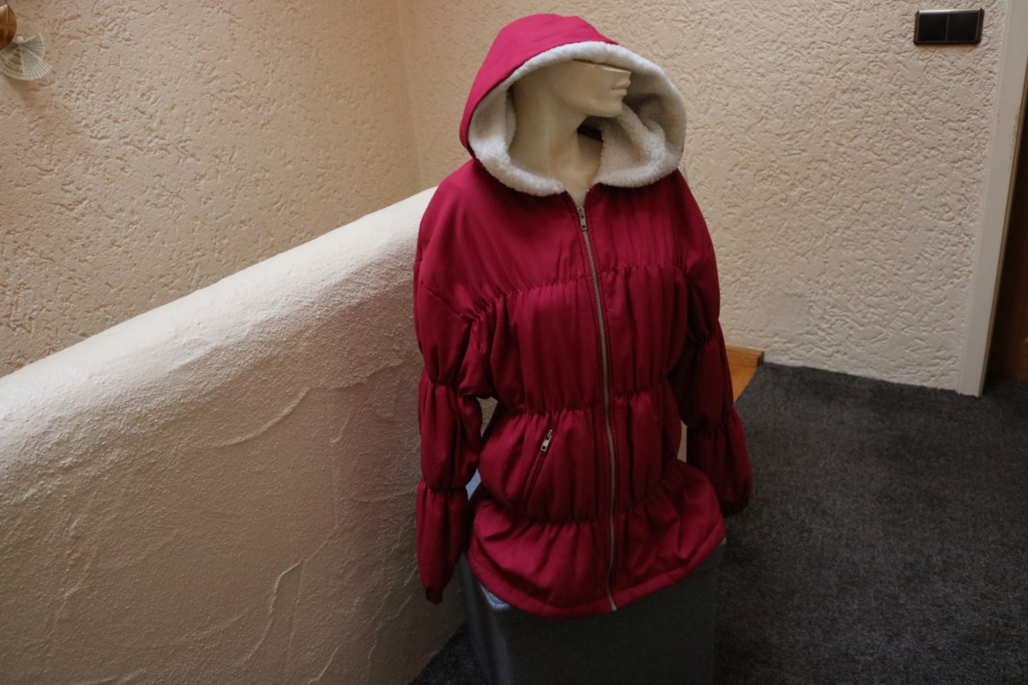 #Winterjacke m. Kapuze, Gr. 36, rot, #gesteppt - wie neu