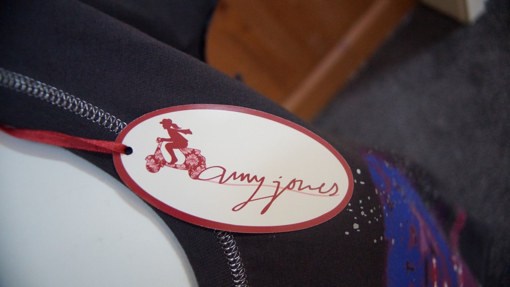 #Shirt m. Wolfsprint, #Nieten, Gr. 44/46, #anthrazit, #Amy Jones 