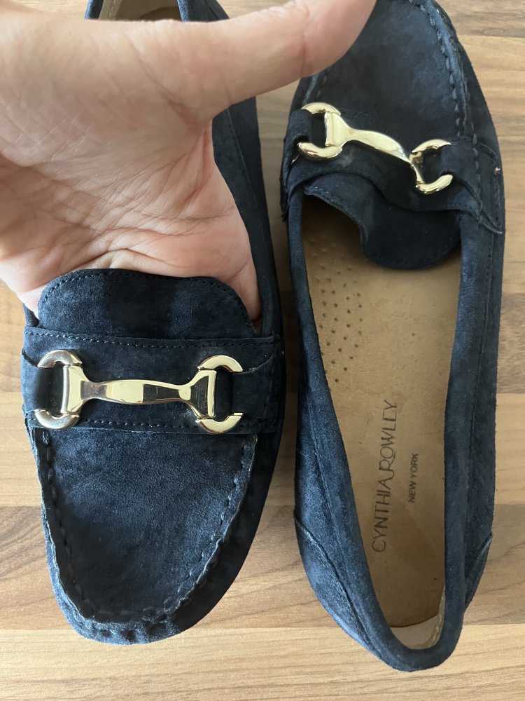 Cynthia Rowley Wild Leder Ballerina Loafer Gr.39 Navy Seeker mit Gold Schnalle und Sohlen im T / Doppel D Stil