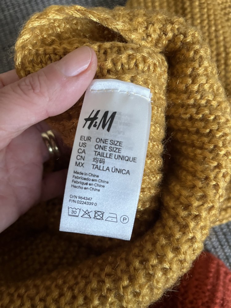 H&M Schlauchschal, Strickschal Neu und ungetragen Curry. Schöner Farbtupfer in der grauen Jahreszeit.