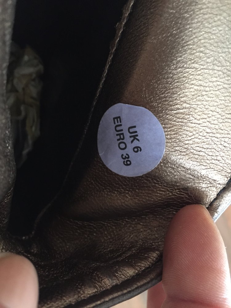 Gerard Darel Voll Leder Stiefeletten Gr.39 mit Keilabsatz schwarz mit Reißverschluss hinten