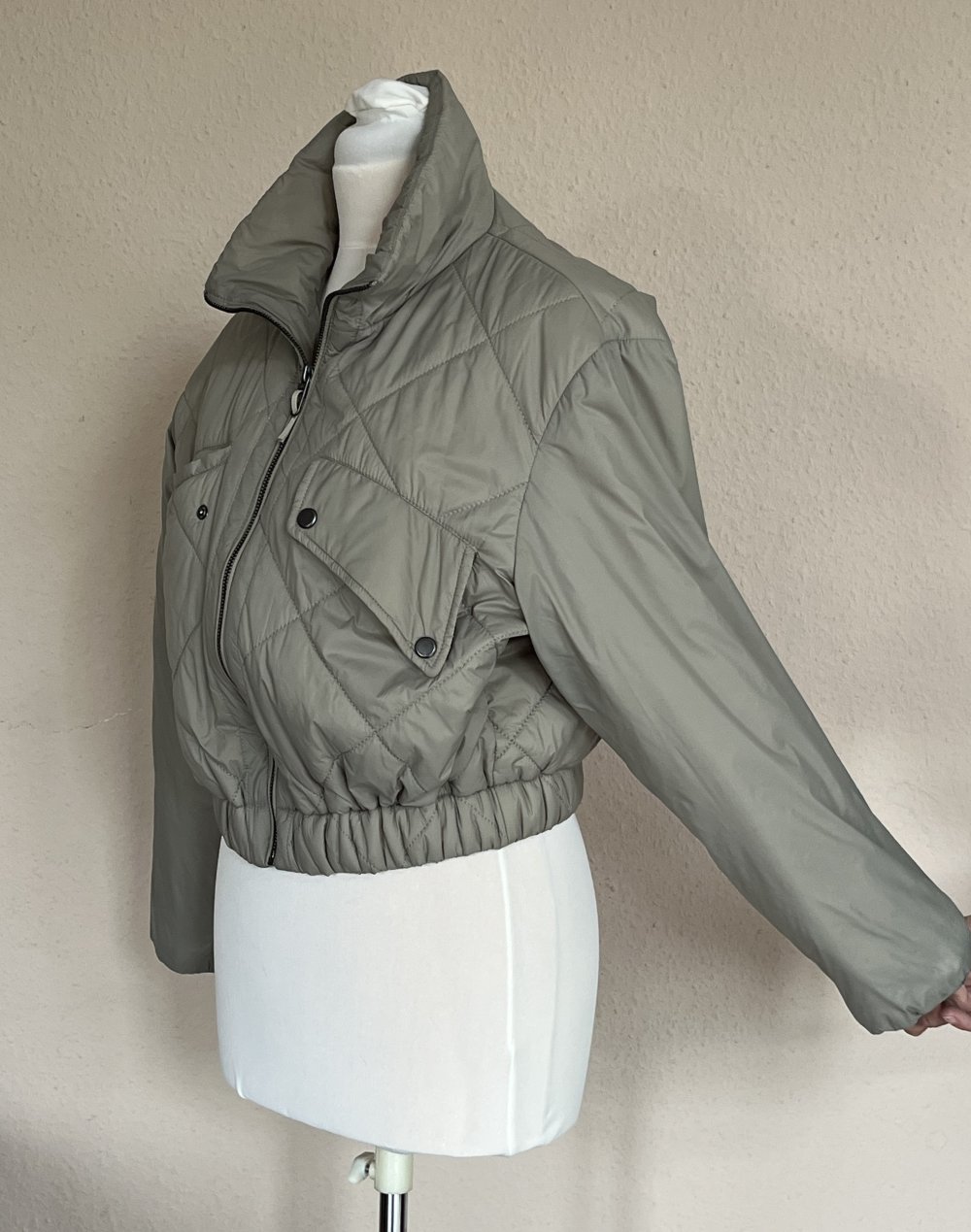 EDC by Esprit kurze Steppjacke mit Reißverschluss Gr.S Pastell Khaki