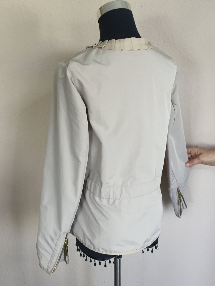 River Woods Übergangsjacke Gr.S leicht unterfüttert, kragenlos, mittig raffbar, Top Zustand, kaum getragen