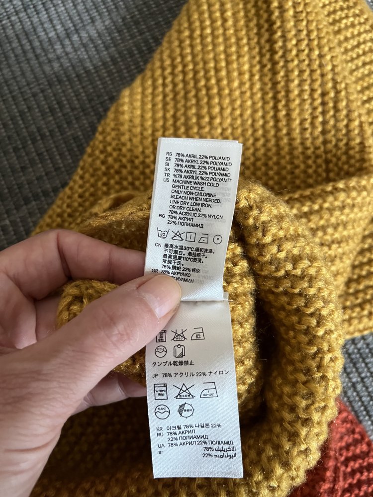 H&M Schlauchschal, Strickschal Neu und ungetragen Curry. Schöner Farbtupfer in der grauen Jahreszeit.