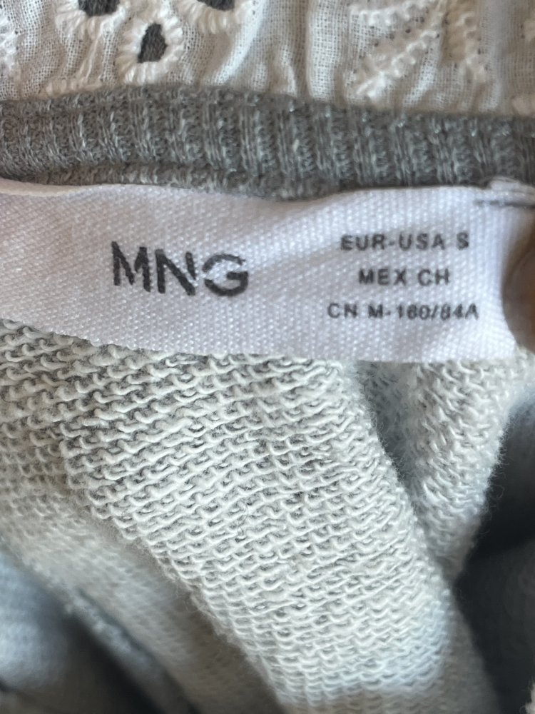 MNG Mango Basic Sweatshirt mit weißem Kragen Gr.S hellgrau