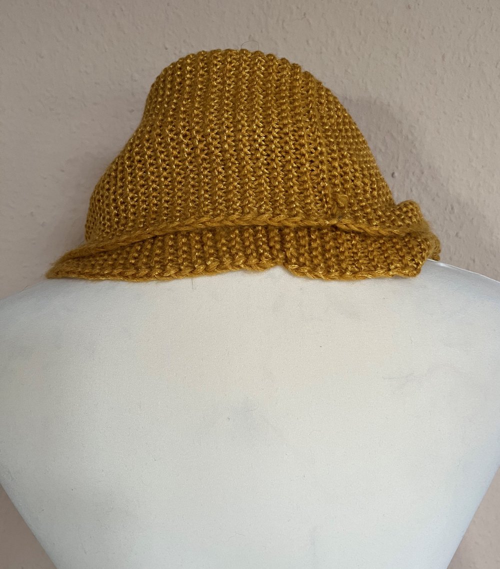 H&M Schlauchschal, Strickschal Neu und ungetragen Curry. Schöner Farbtupfer in der grauen Jahreszeit.
