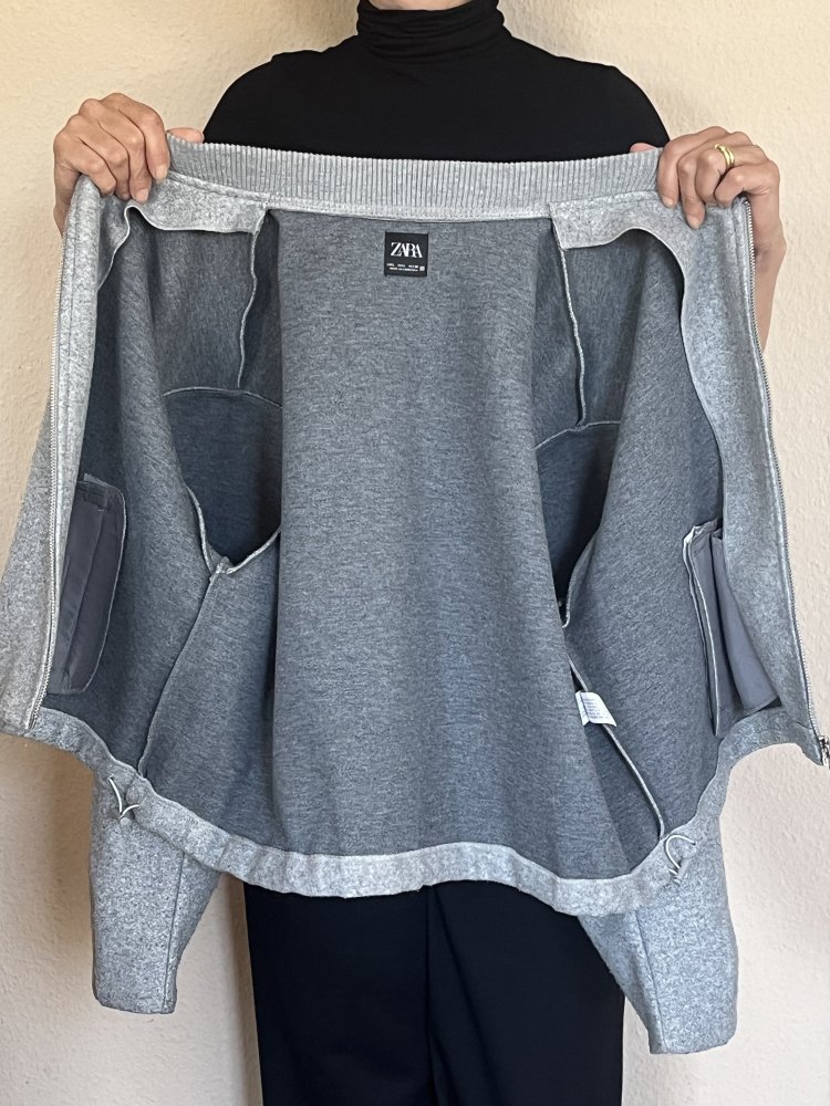 Zara Kurzjacke Gr.L ohne Kragen am Saum raffbar Farbe Hellgrau