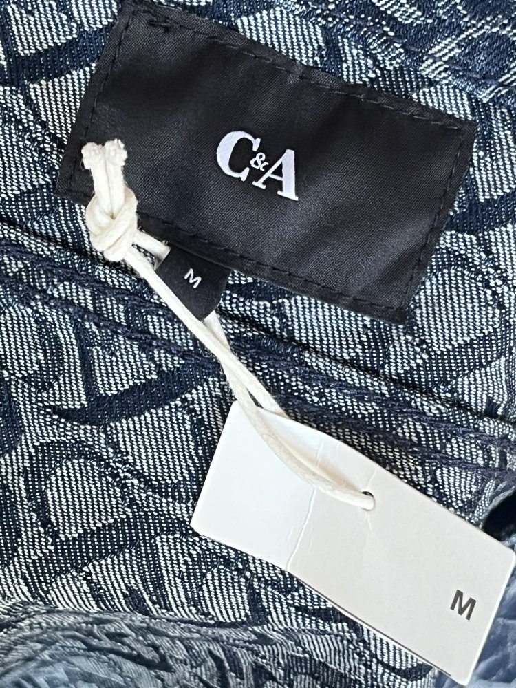 C&A Jeans Kostüm aus Bolero Jacke und passendem Rock Gr.M, Designed mit einem 