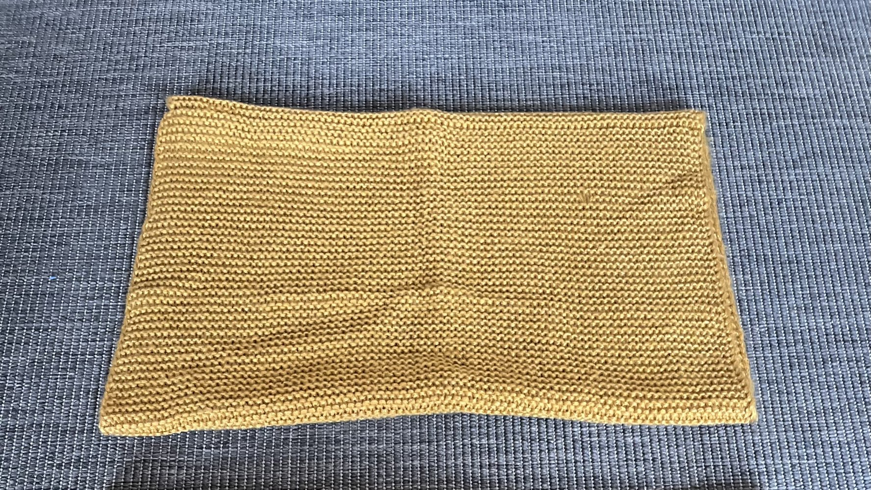 H&M Schlauchschal, Strickschal Neu und ungetragen Curry. Schöner Farbtupfer in der grauen Jahreszeit.