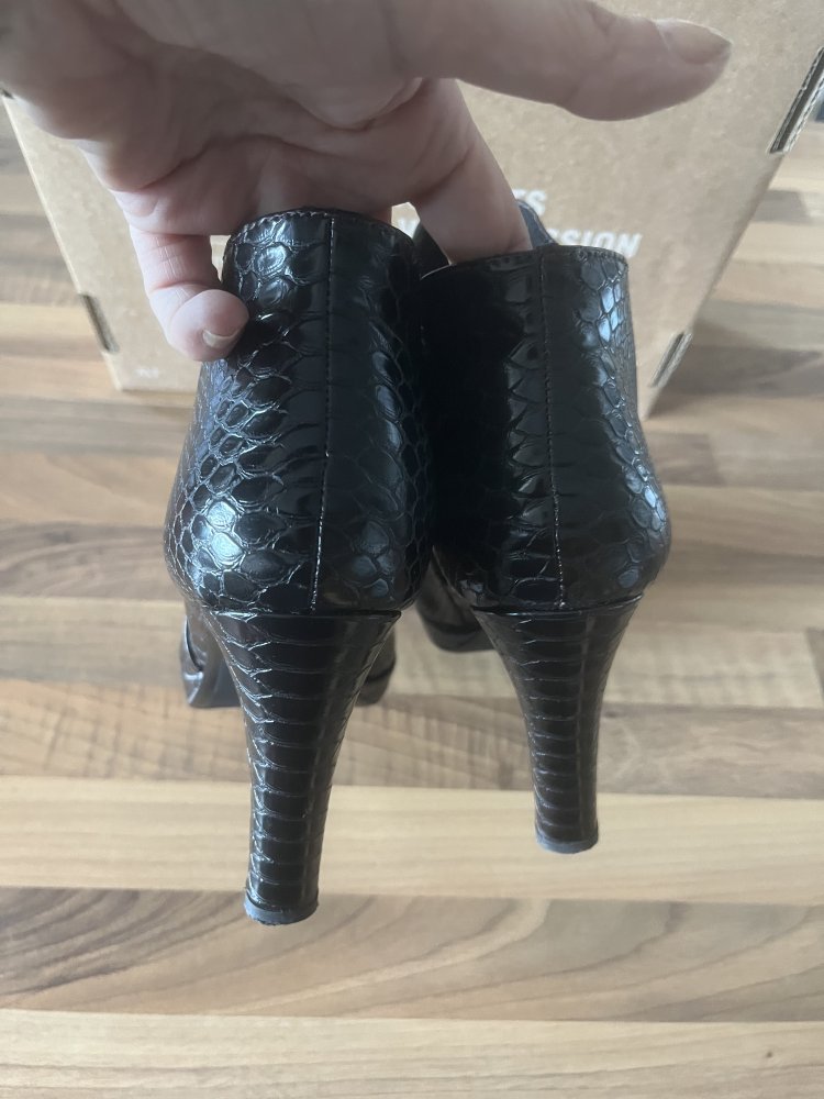 Tamaris Snakeprint High Heel Kunstleder Stiefeletten Gr.39 braun mit seitlichem Reißverschluss innen, kaum getragen