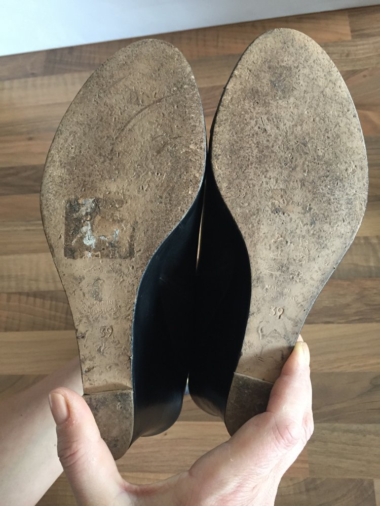 Gerard Darel Voll Leder Stiefeletten Gr.39 mit Keilabsatz schwarz mit Reißverschluss hinten