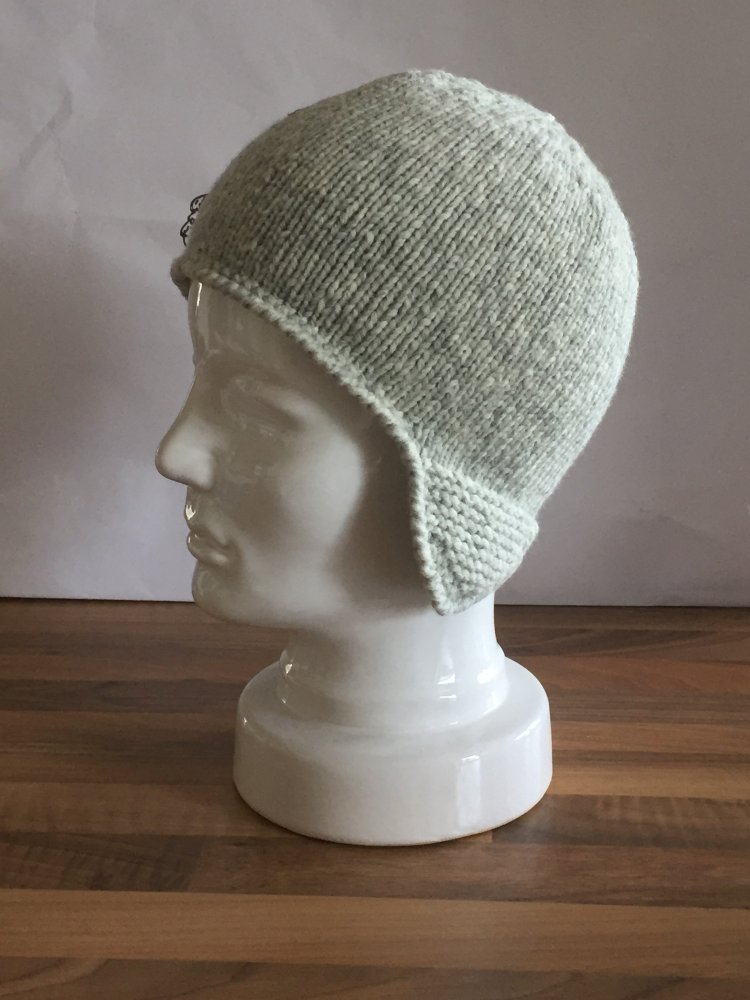 DIY Strick Mütze Wolle cream / grau mit Ohrenschützern