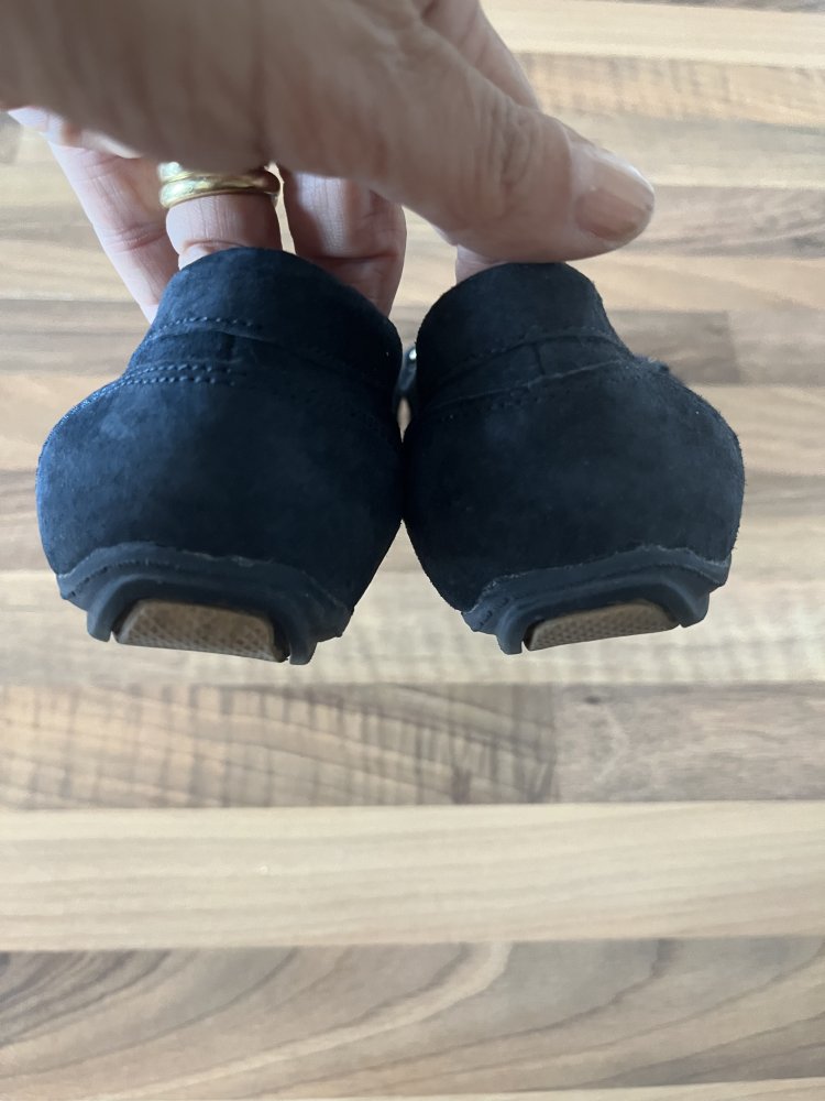 Cynthia Rowley Wild Leder Ballerina Loafer Gr.39 Navy Seeker mit Gold Schnalle und Sohlen im T / Doppel D Stil