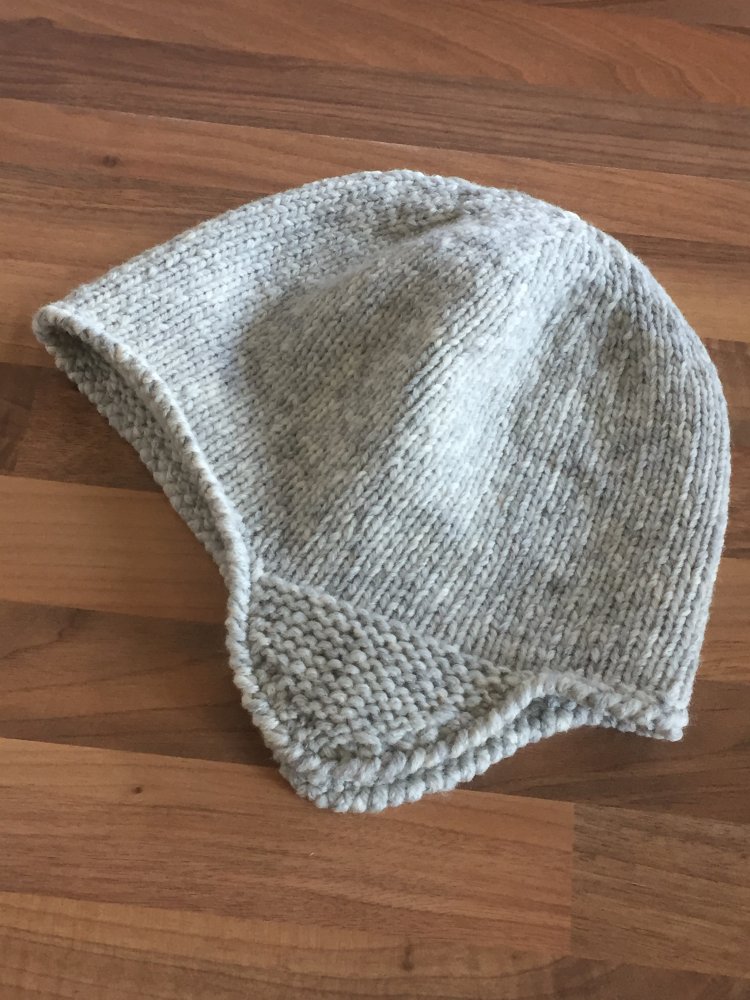DIY Strick Mütze Wolle cream / grau mit Ohrenschützern