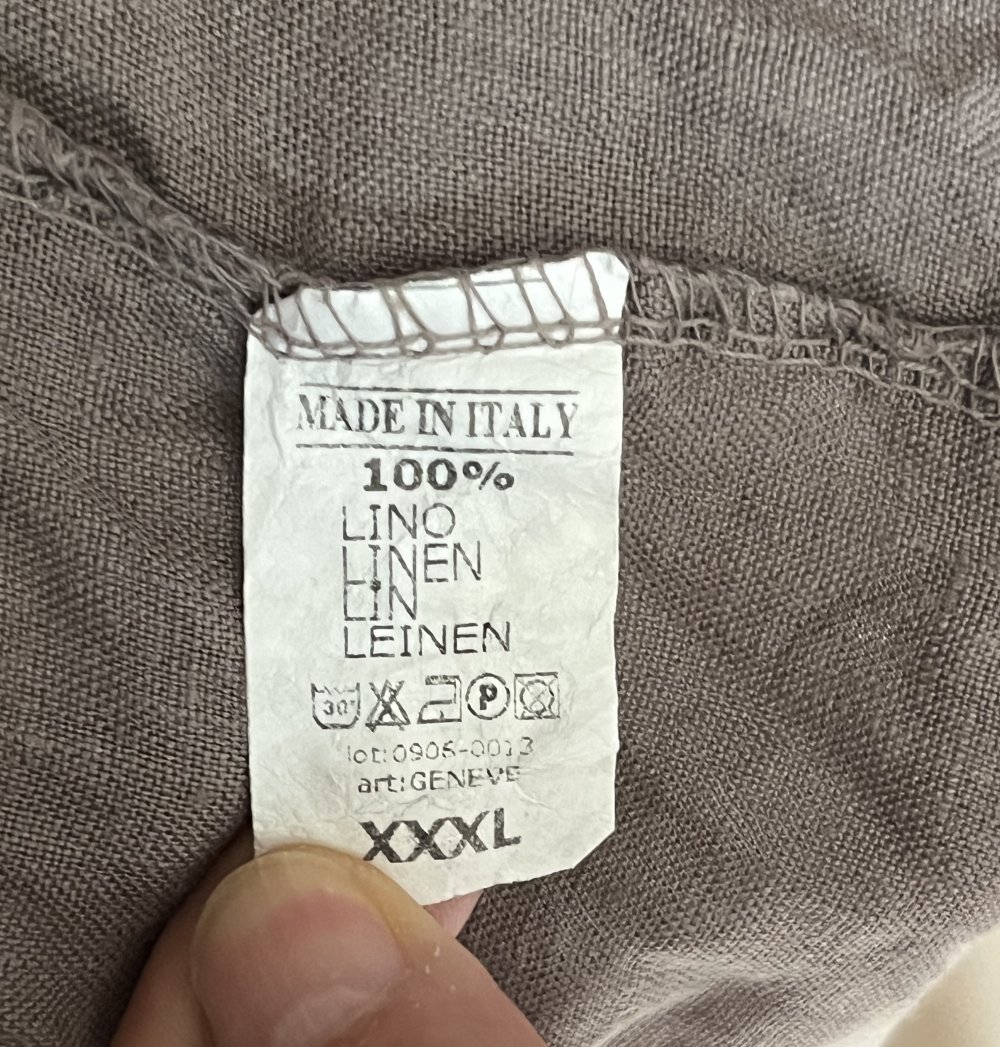 Made in Italy Leinen Top Gr.XXL mit Spitzenbesatz Farbe Taupe, Kurzarm Bluse aus festem Leinen mit kleinem Cut Out am Rücken