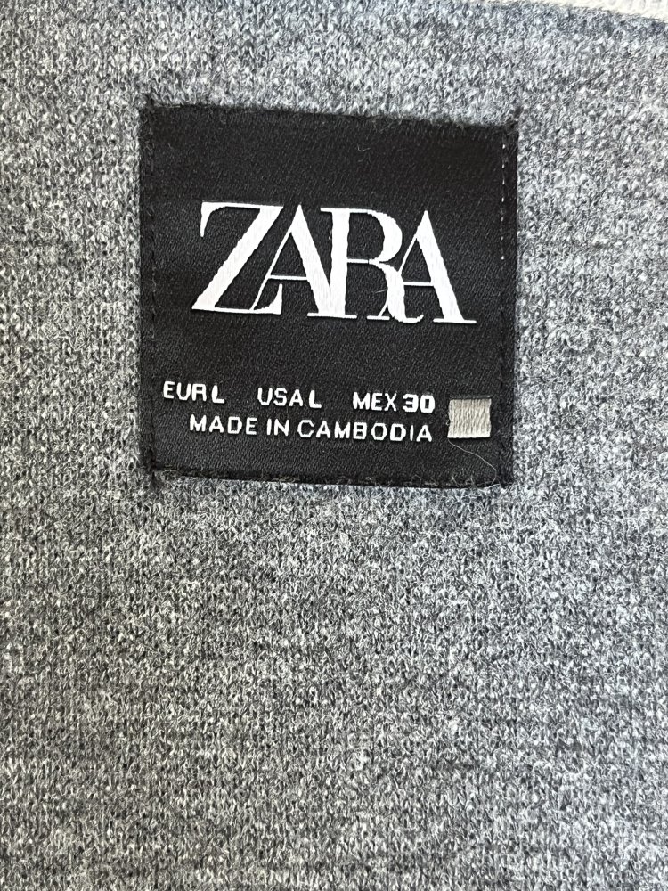 Zara Kurzjacke Gr.L ohne Kragen am Saum raffbar Farbe Hellgrau