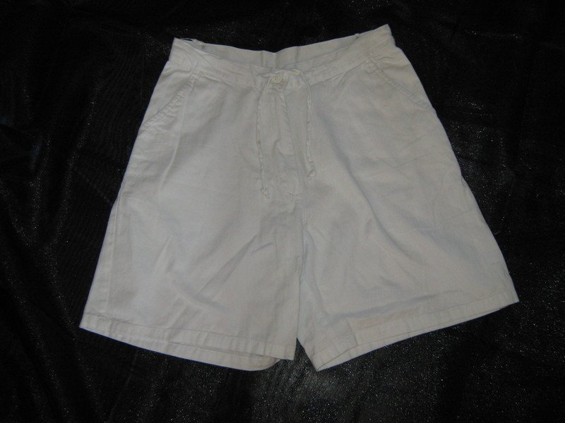 NEUw * Sexy * Original VINTAGE * DESIGNER * Baumwolle * High- Waist * Hotpants * Bermuda Short * Gr. 38- 40/ S- M * weiß *