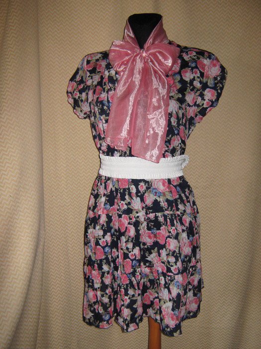 NEU * Romantik * Rosen- Blüten * Flower- Power * Rüschen * Kleid ''Gina'' Gr. 38- 40, 42/ S- M * bunt *