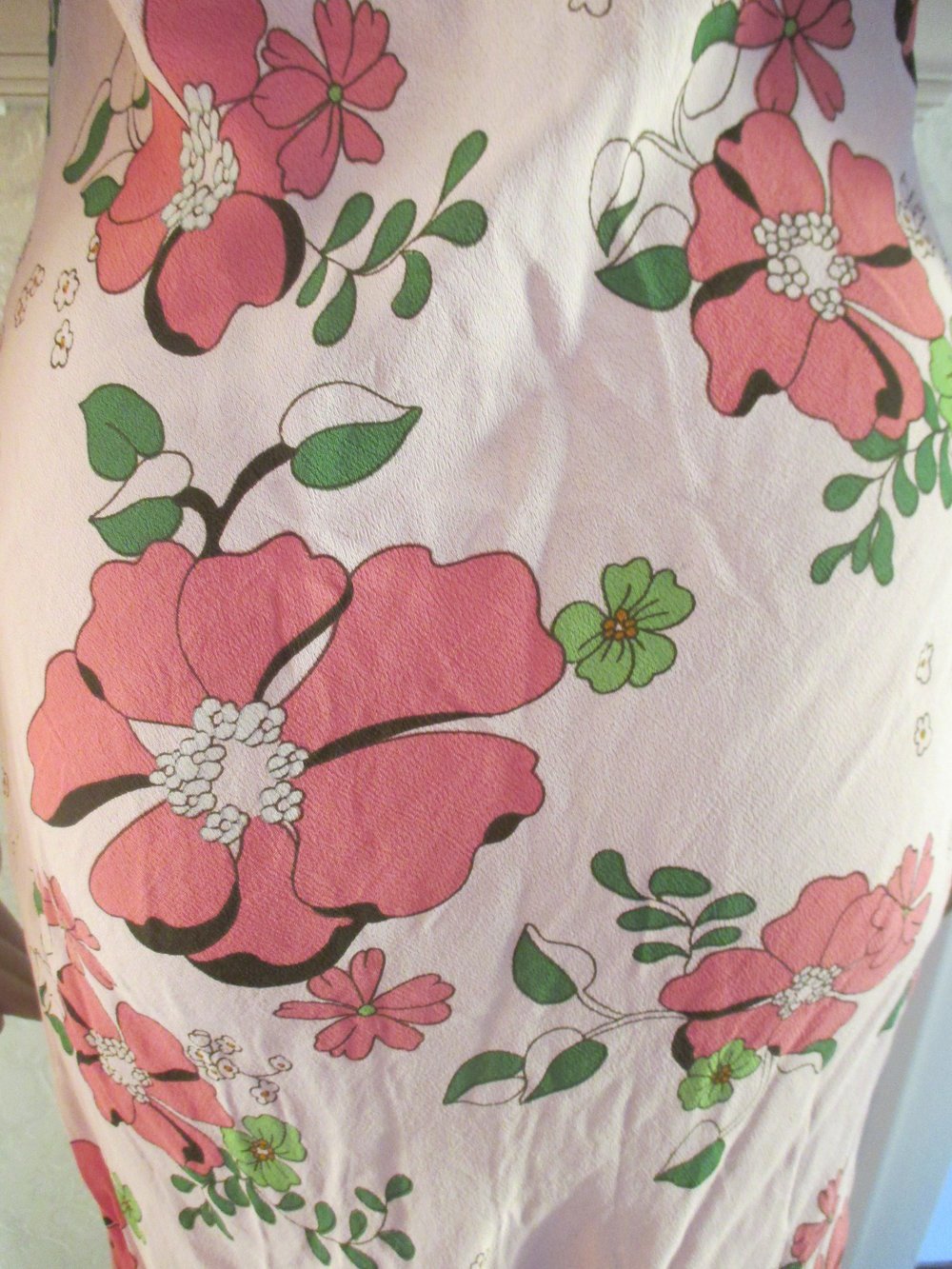 NEU * Hawai- Blumen * Blüten * Flower- Power * Romantik * Seiden Georgette * Träger- Kleid 