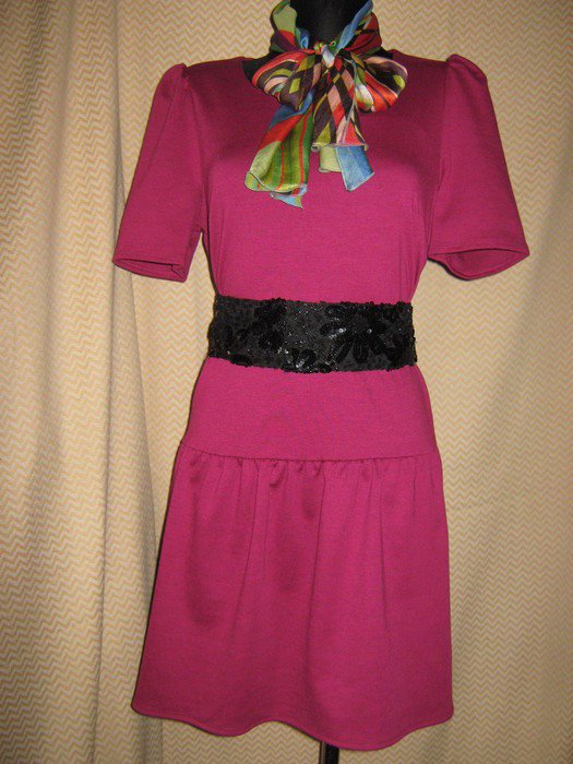  NEU mit ETIKETT * Edel * ausgefallen * Romantik * Stufen * Etui * Kleid 