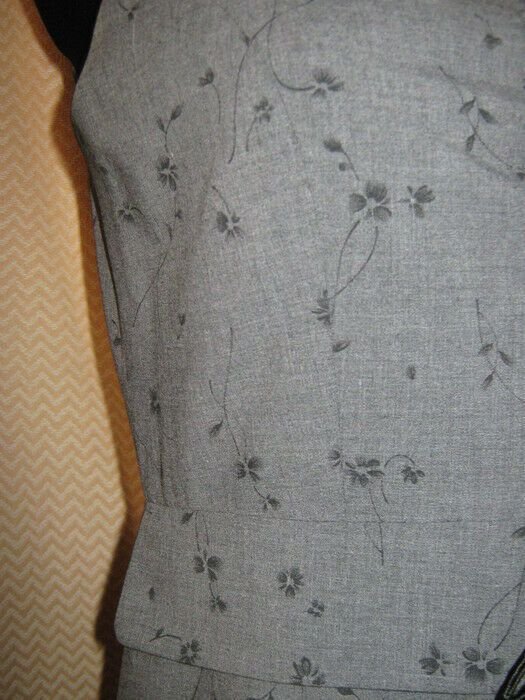 NEUw * Streu- Blumen * Blüten * Flower- Power * Mille * Petit Fleurs * Peplum * Mieder * Long * Maxi * Etui- Kleid 