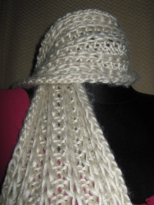 NEU * Kuschelig * wie selbst gestrickt * XXL Grobstrick * Glitzer- Schal * cremé- beige * gold *