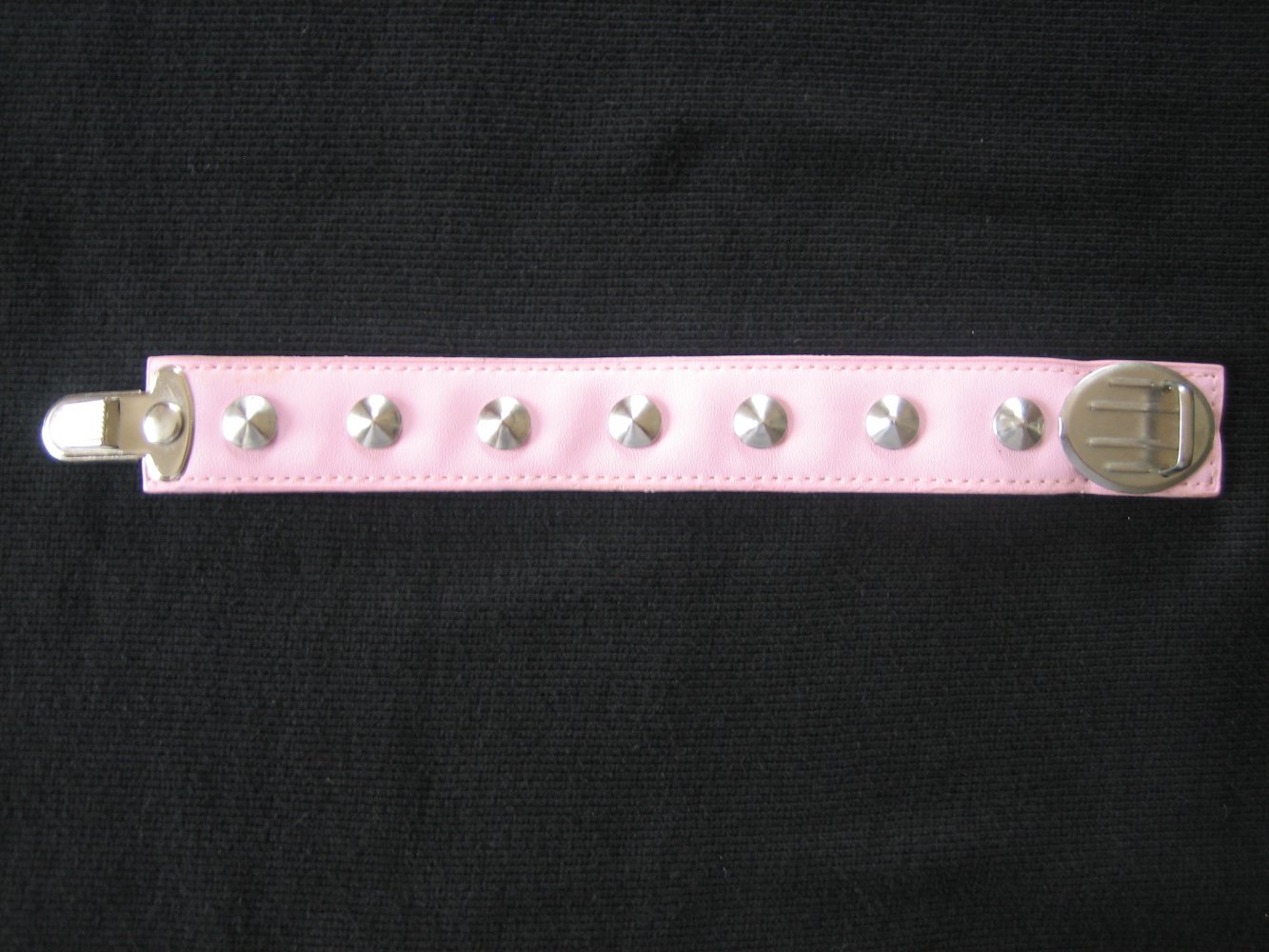 Supercooles Armband in Rose, aufwändig mit lässigem Koffer-Verschluß!