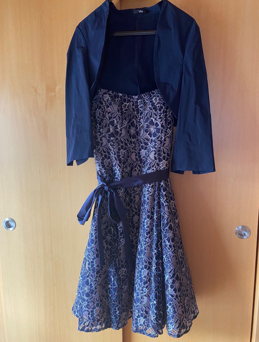 Blaues Abendkleid