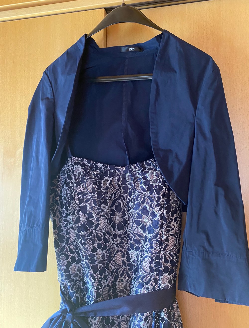 Blaues Abendkleid