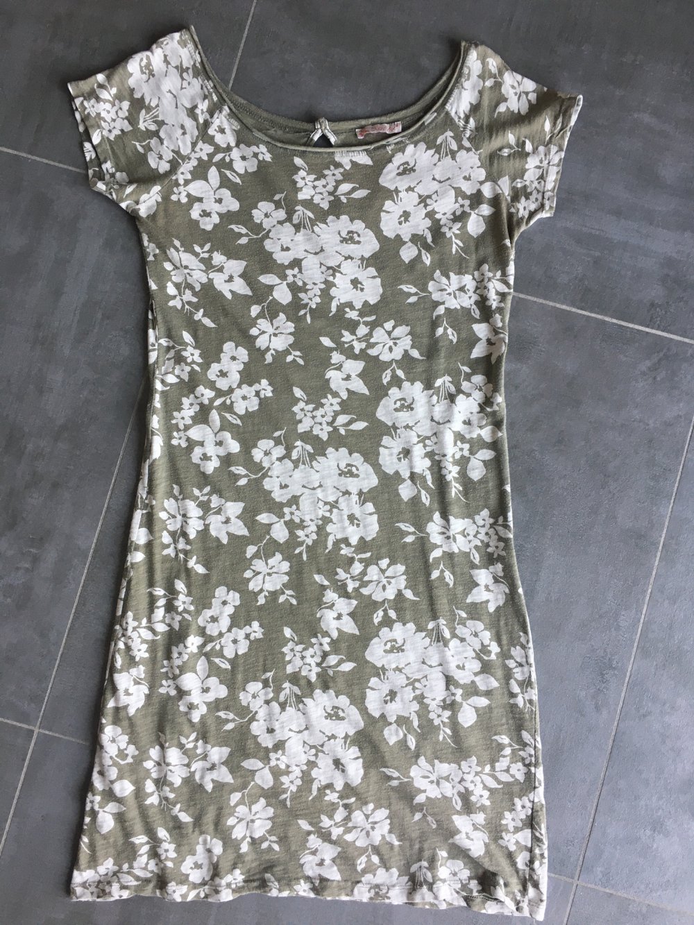 Kurzes Kleid 
