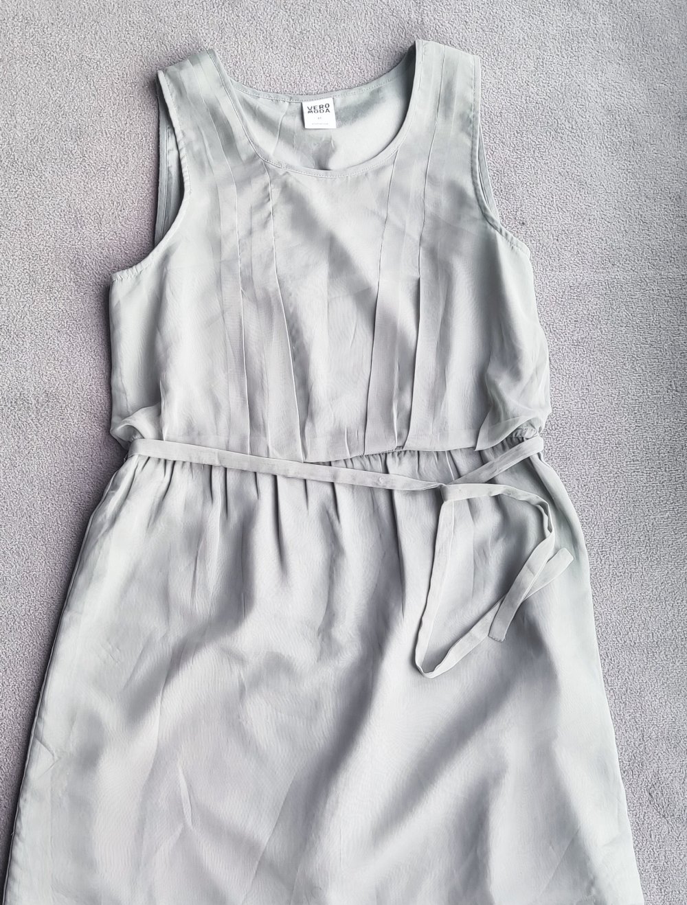 Salbei farbenes Sommerkleid Vero Moda XS
