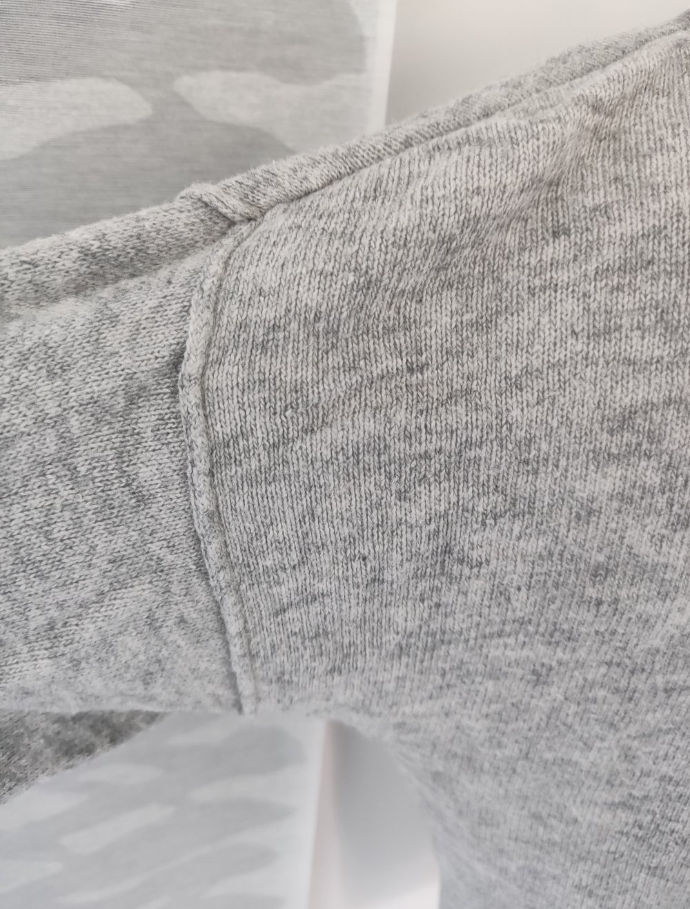 Grauer Longsleeve H&M