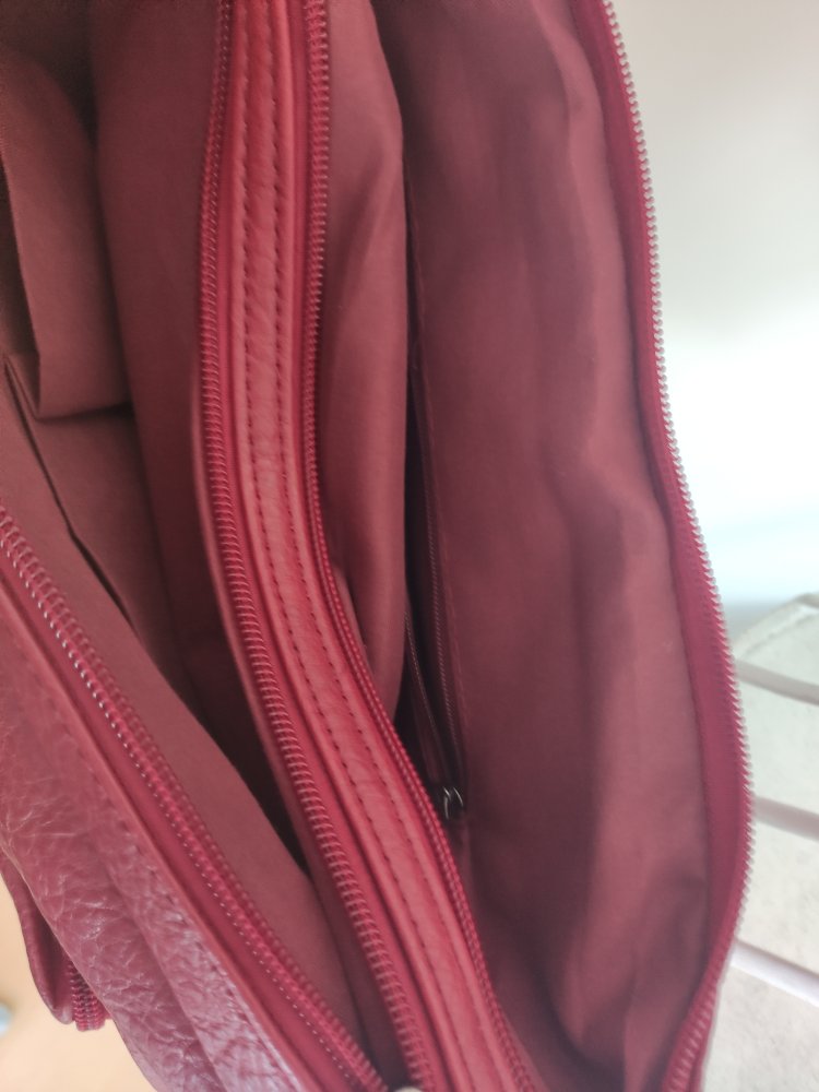 Rote Echtledertasche 