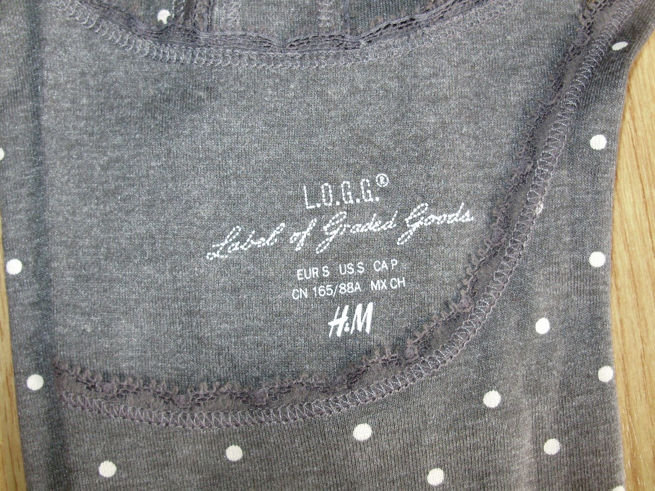 H&M Top hellgrau kleine Pünktchen/ dots Spitze Gr S wie neu