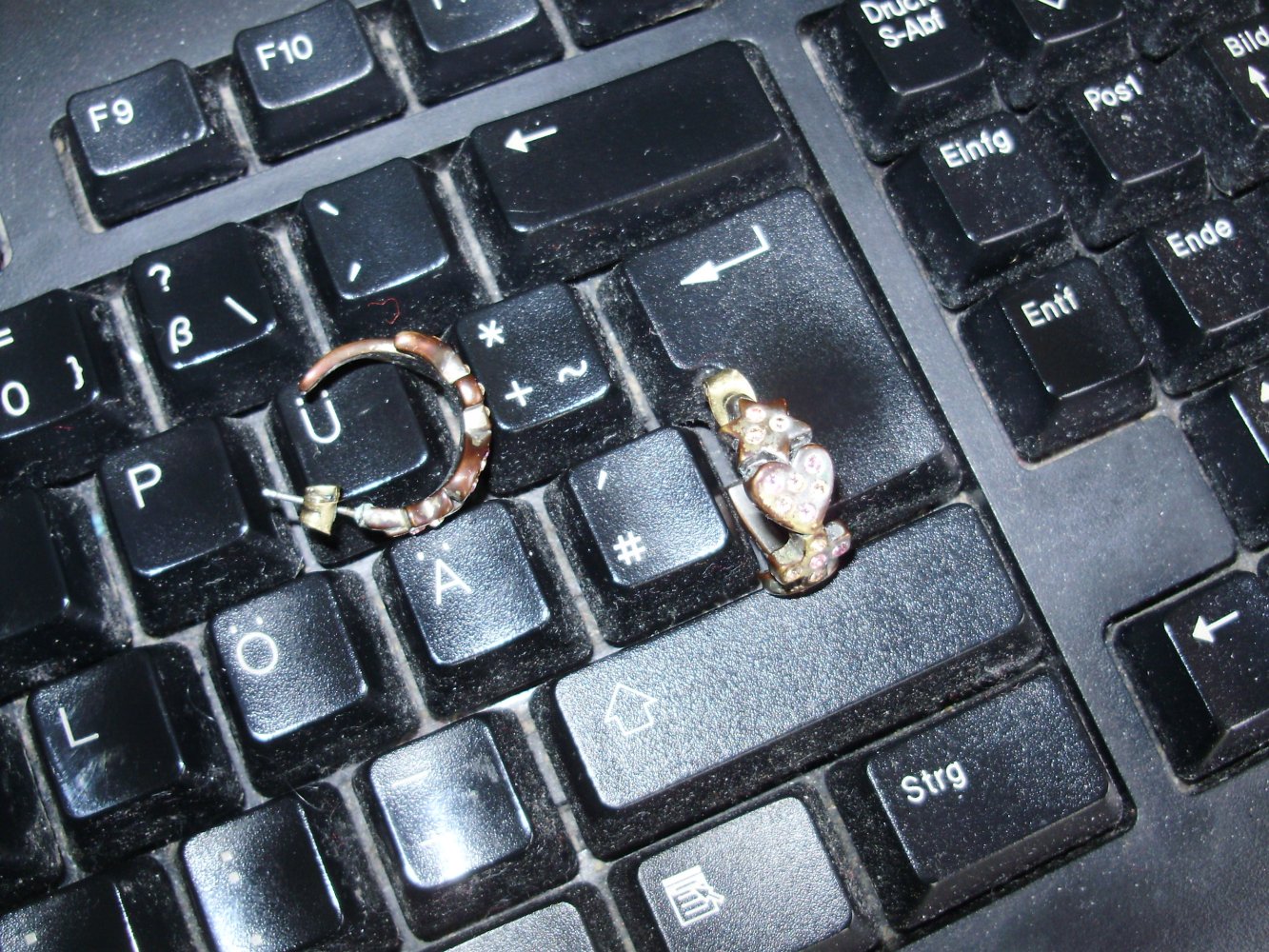 Dyrberg + Kern Ohrringe antik Creolen Glitzersteine