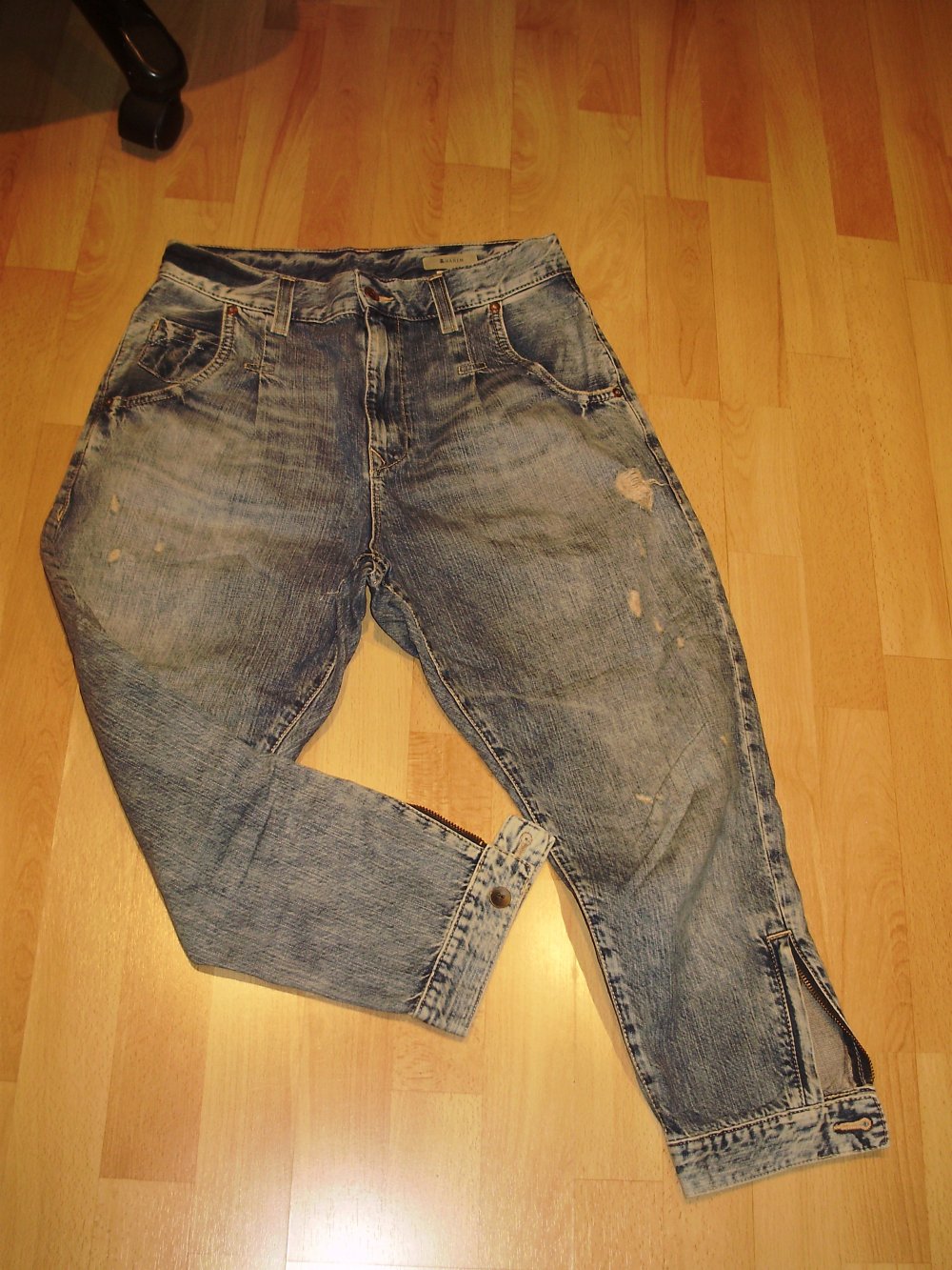 Jeans ausgefallen 7/8 Länge Gr 26 =S