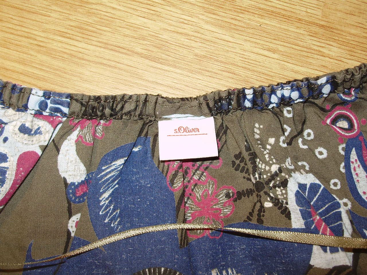 s. oliver Bluse KA khaki Blumen Gr 36 wie neu